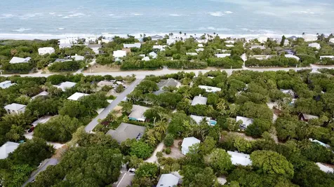 9460 Seagrape Drive Vero Beach FL 32963