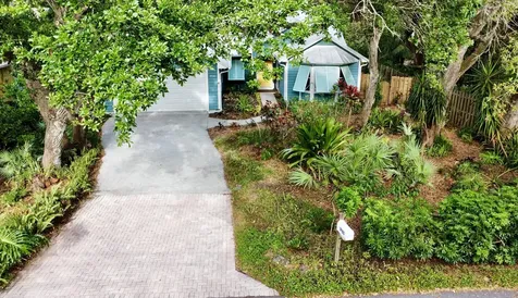 9460 Seagrape Drive Vero Beach FL 32963