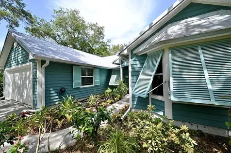 9460 Seagrape Drive Vero Beach FL 32963