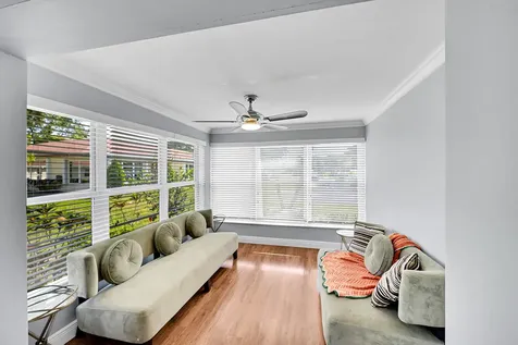 4585 Nw 3rd Street Delray Beach FL 33445
