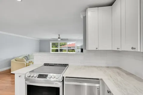 4585 Nw 3rd Street Delray Beach FL 33445