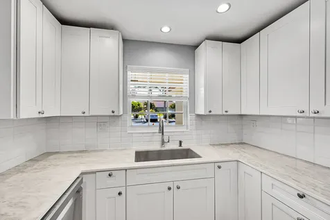 4585 Nw 3rd Street Delray Beach FL 33445