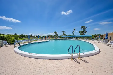 4585 Nw 3rd Street Delray Beach FL 33445