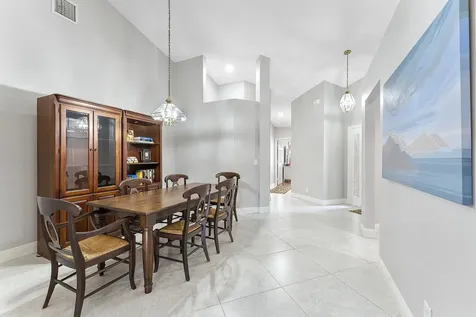 8595 Via Serena Boca Raton FL 33433
