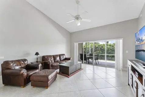 8595 Via Serena Boca Raton FL 33433