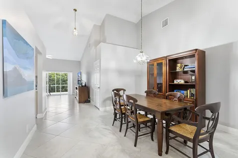 8595 Via Serena Boca Raton FL 33433