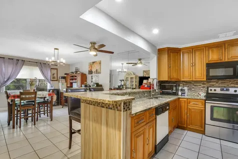 4364 Nw 9th Avenue Deerfield Beach FL 33064