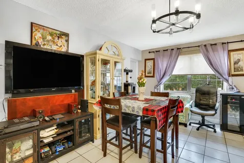 4364 Nw 9th Avenue Deerfield Beach FL 33064