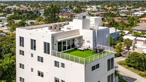 1900 Se 2nd Street Deerfield Beach FL 33441