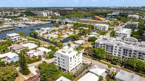 1900 Se 2nd Street Deerfield Beach FL 33441