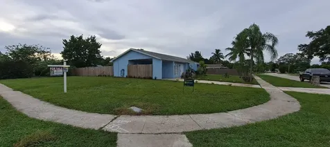 201 Ne Solida Circle Port Saint Lucie FL 34983