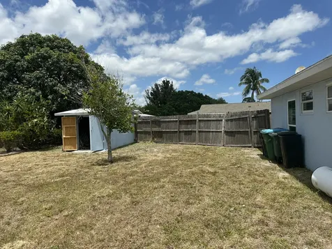 201 Ne Solida Circle Port Saint Lucie FL 34983