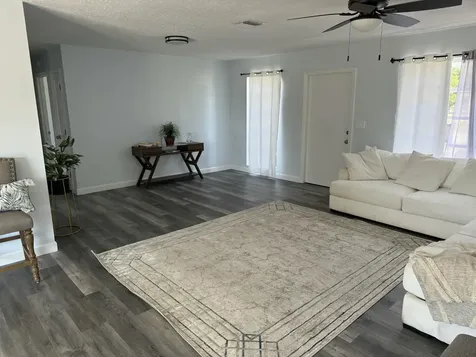 201 Ne Solida Circle Port Saint Lucie FL 34983