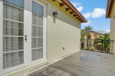 138 Via Palma Lane Boca Raton FL 33487