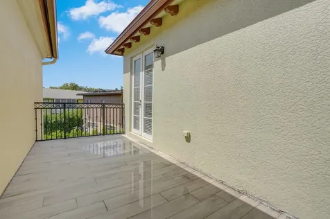 138 Via Palma Lane Boca Raton FL 33487