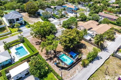 617 Se 2nd Avenue Delray Beach FL 33483