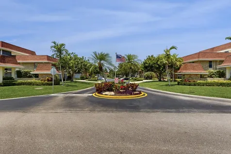 5540 Tamberlane Circle Palm Beach Gardens FL 33418