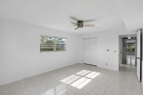 1036 Hythe B Boca Raton FL 33434