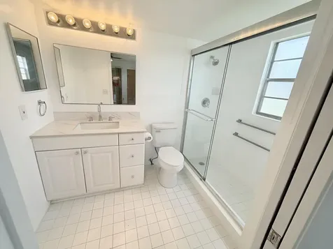 1036 Hythe B Boca Raton FL 33434