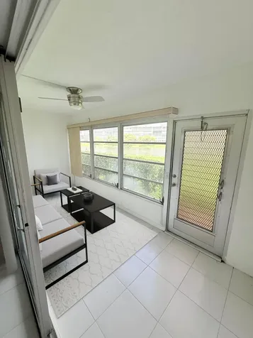 1036 Hythe B Boca Raton FL 33434