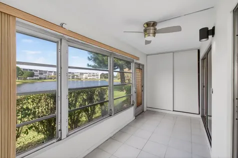 1036 Hythe B Boca Raton FL 33434