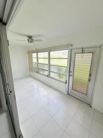 1036 Hythe B Boca Raton FL 33434