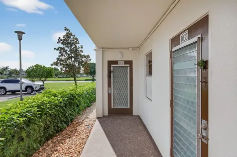 1036 Hythe B Boca Raton FL 33434