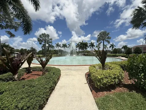 1036 Hythe B Boca Raton FL 33434