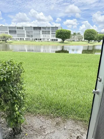 1036 Hythe B Boca Raton FL 33434