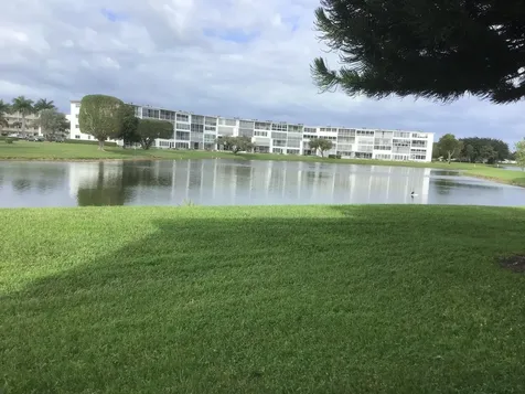 1036 Hythe B Boca Raton FL 33434