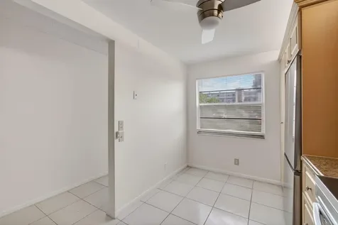 1036 Hythe B Boca Raton FL 33434