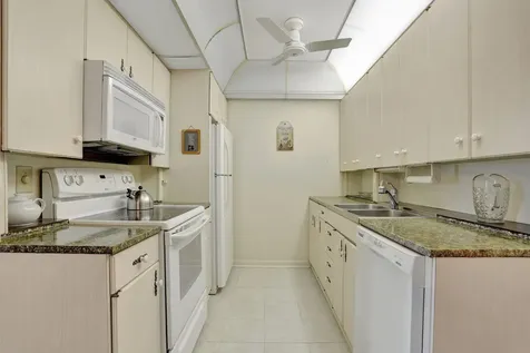 432 Grantham Deerfield Beach FL 33442