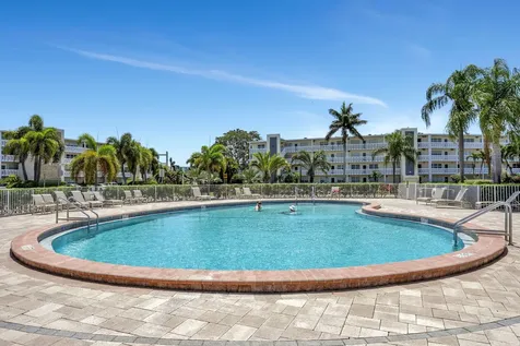 432 Grantham Deerfield Beach FL 33442