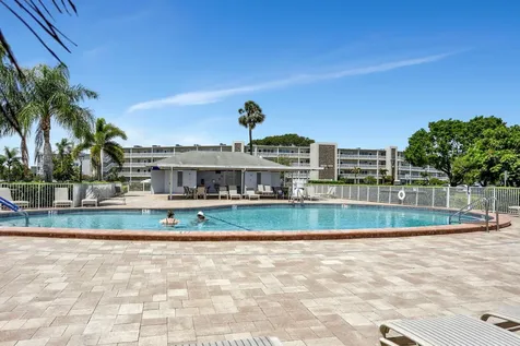 432 Grantham Deerfield Beach FL 33442