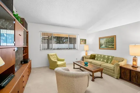 21820 Beachnut Drive Boca Raton FL 33433