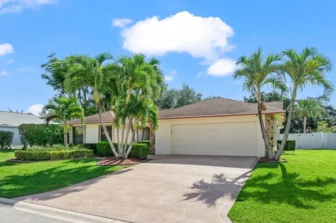 21820 Beachnut Drive Boca Raton FL 33433