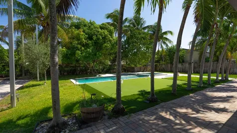 387 Enfield Street Boca Raton FL 33487