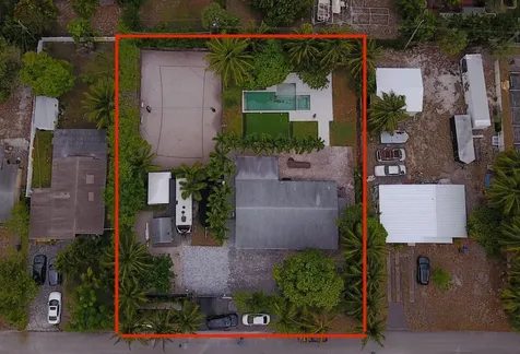 387 Enfield Street Boca Raton FL 33487