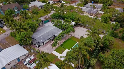 387 Enfield Street Boca Raton FL 33487
