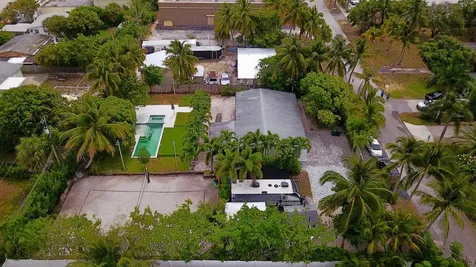 387 Enfield Street Boca Raton FL 33487