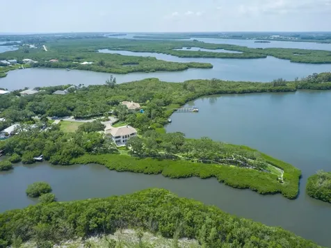 2660 Riverview Court Vero Beach FL 32963