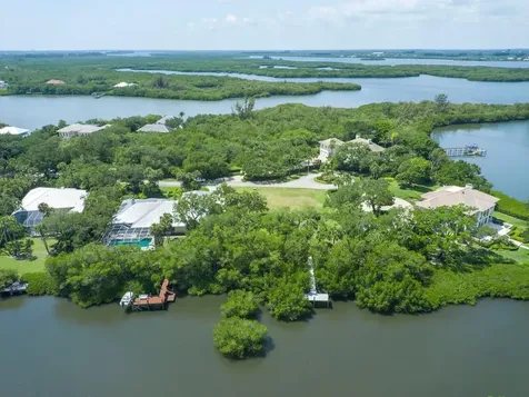 2660 Riverview Court Vero Beach FL 32963