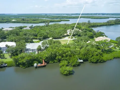 2660 Riverview Court Vero Beach FL 32963