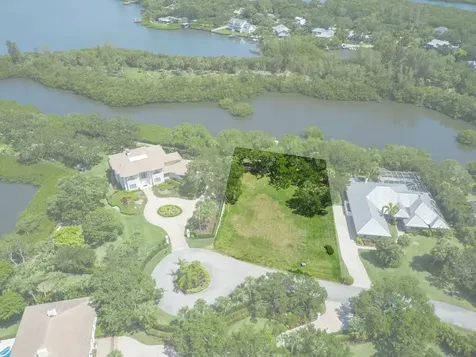 2660 Riverview Court Vero Beach FL 32963