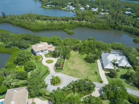 2660 Riverview Court Vero Beach FL 32963