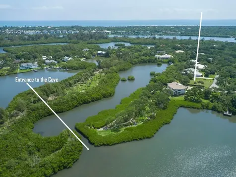 2660 Riverview Court Vero Beach FL 32963