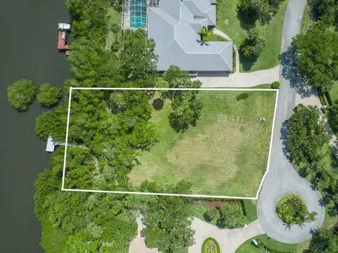2660 Riverview Court Vero Beach FL 32963