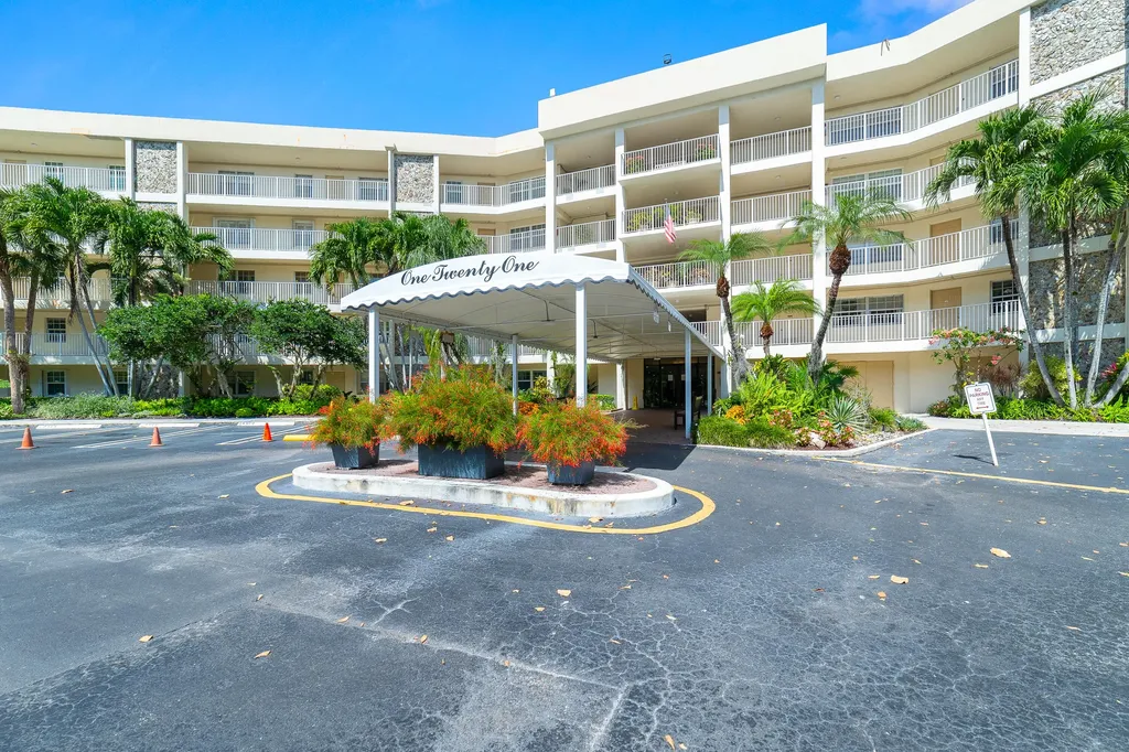 800 Cypress Grove Drive Pompano Beach FL 33069