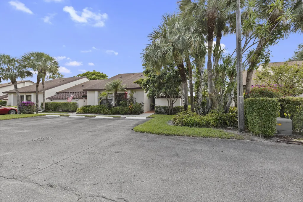 3646 English Road Lake Worth FL 33467