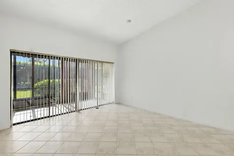 3646 English Road Lake Worth FL 33467